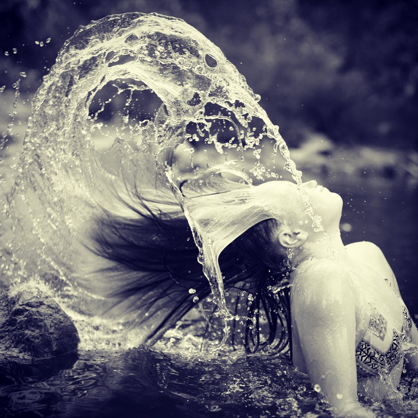 hair-in-water